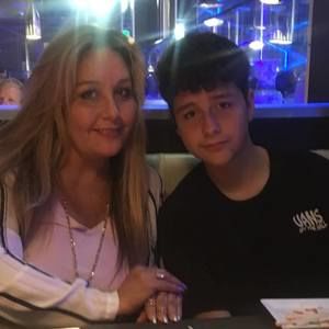 Meet your Posher, Leticia